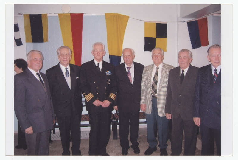 Grupifoto, Roland Leidi 75.sünnipäeva tähistamine, vasakult  Paul Rohtlaan, Harri Liideman, Roland Leit, August Ingerma, Aleksander Priimägi, I. Toome, Uno Laur