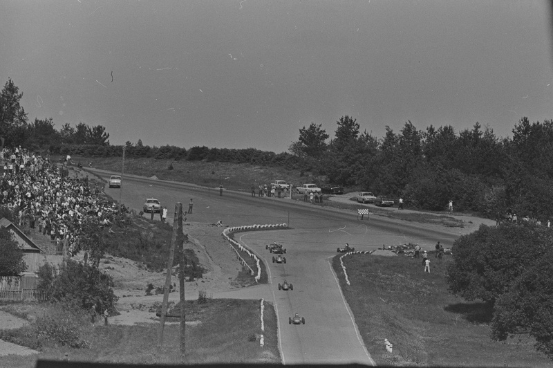 Autoringrada 60-70-ndad