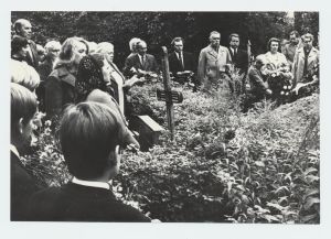 Mart Tapupere matused 1974.a. Kõneleb Mihkel Aitsam