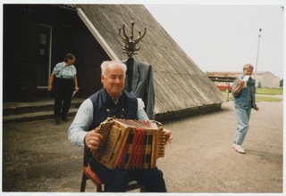 Juuur keskkooli näiteringi etendus „Kalle-Poju“