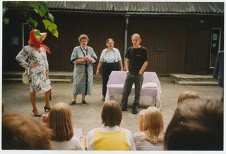Juuur keskkooli näiteringi etendus „Kalle-Poju“