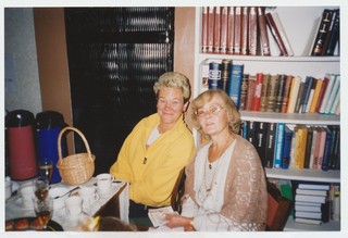 Suvelõpusimman Mahtra Talurahvamuuseumi õuel