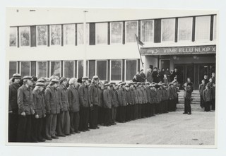 Mihkel Aitsami 100. sünniaastapäeva tähistamine. Kutsekooli õpilased