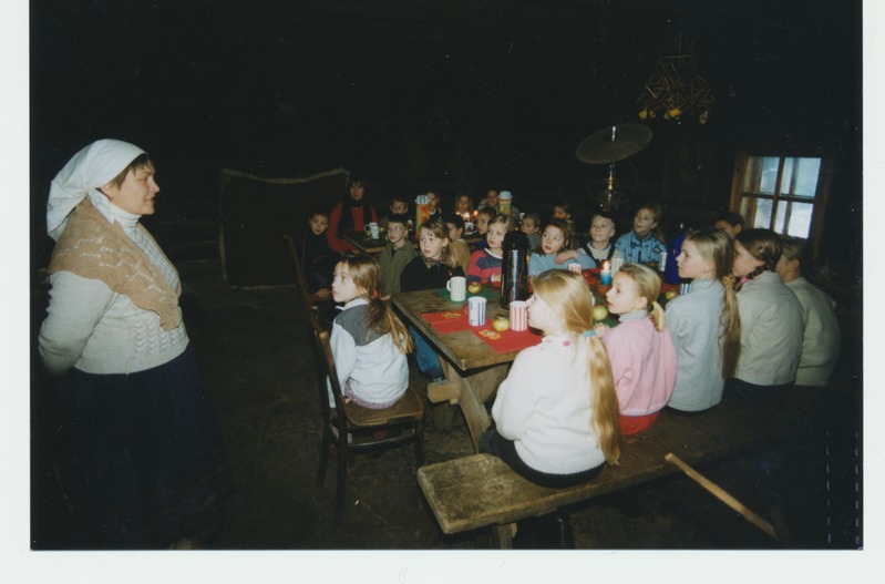 Perenaine vestlemas, jõuluprogrammis