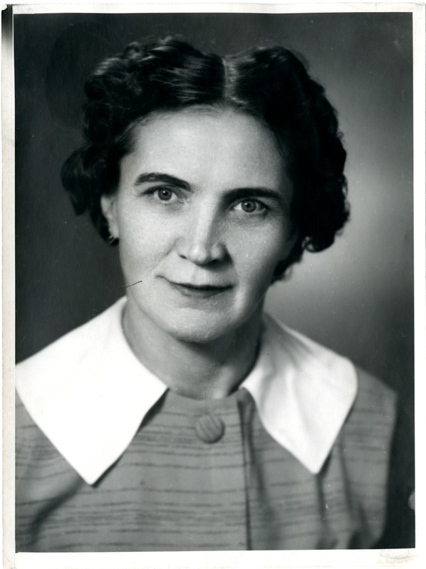 N. Dmitrijeva, portree