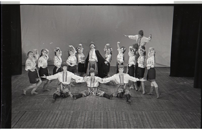 Tantsuansambli Narva esinemine