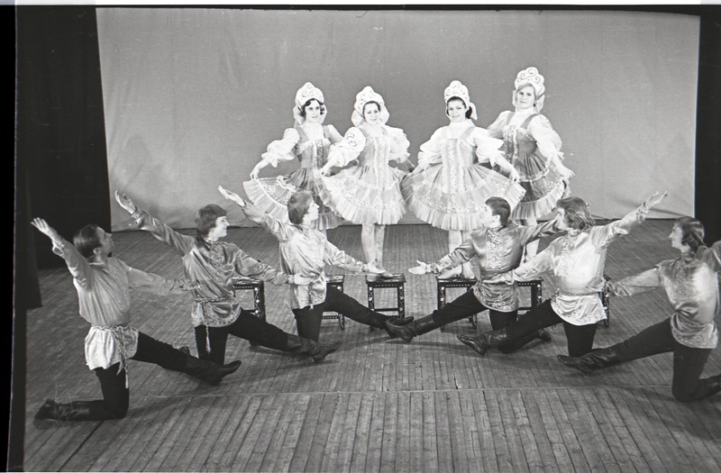 Tantsuansambli Narva esinemine