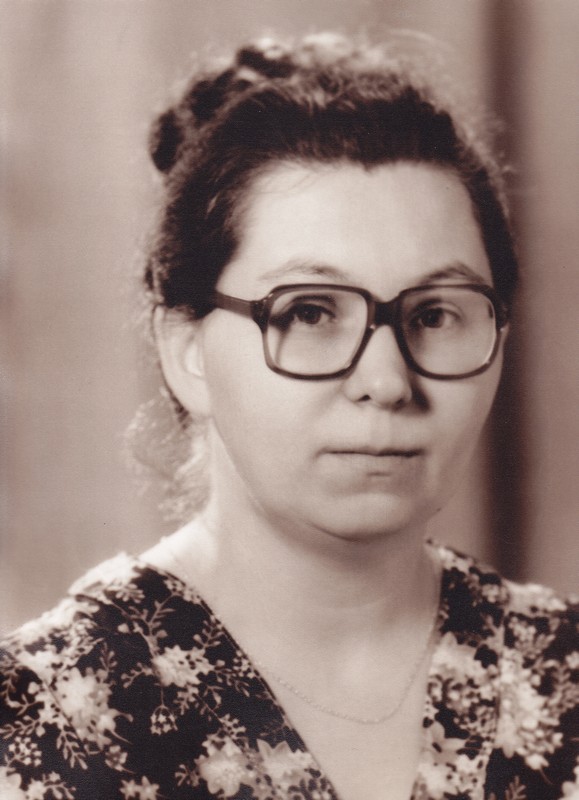 Nadežda Serova, viimistlusvabriku meistriabi