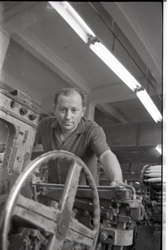 A.Maslov, Uue kudumisvabriku meistriabi tööl