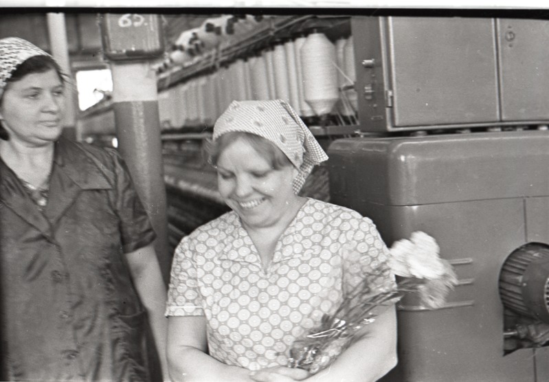 Anna Maksimova, Vana ketrusvabriku ketraja