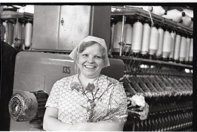 Anna Maksimova, Vana ketrusvabriku ketraja