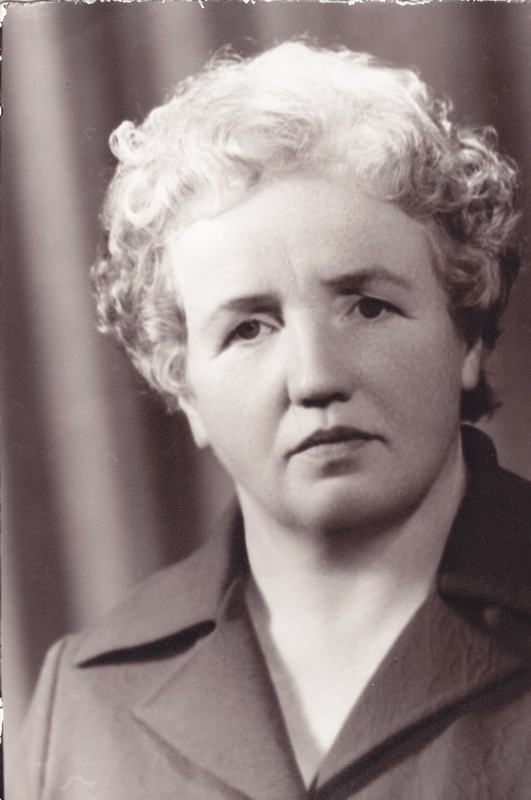 Angelina Laknovskaja, leivakombinaadi töötaja