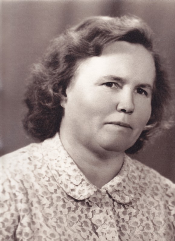 Elvira Lepik, Narva kooli №2 õpetaja