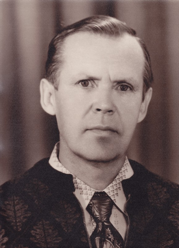 Jevgeni Medvetski, valu-ja mehaanikatehase treial