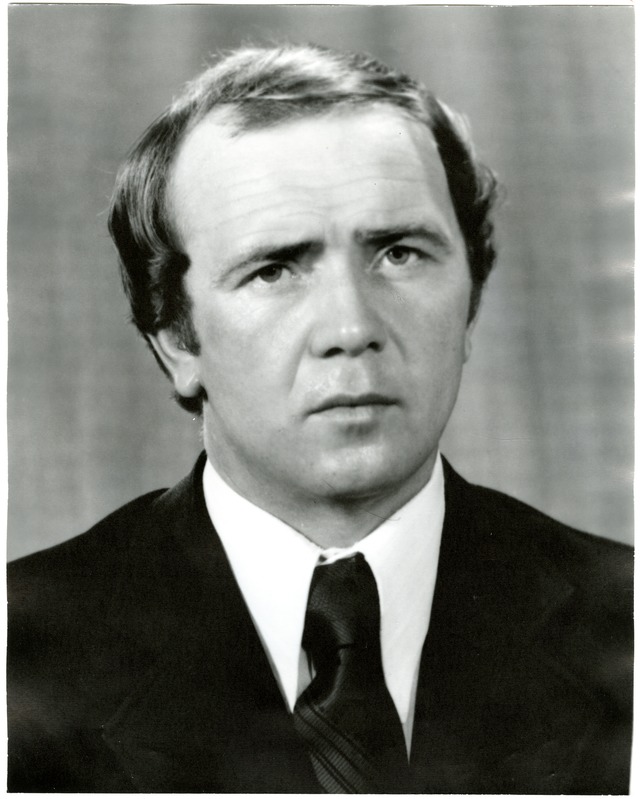 J. Ušakov, autobaasi autojuht