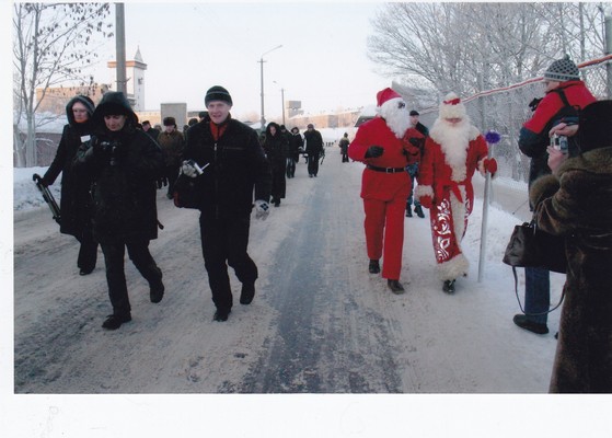 Santa Claus ja Дед Мороз, kohtumine Sõpruse sillal