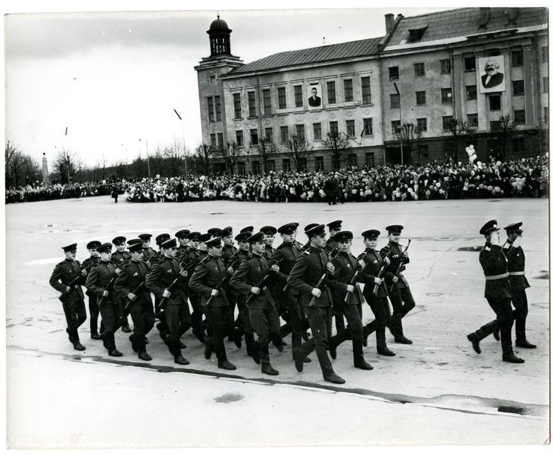 1. mai pidustused Narvas 1968. aastal Peetri väljakul