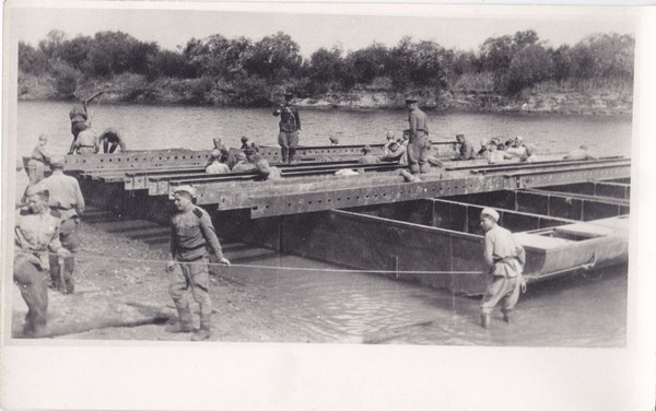 pontoonsildade paigaldamine Narva jõel