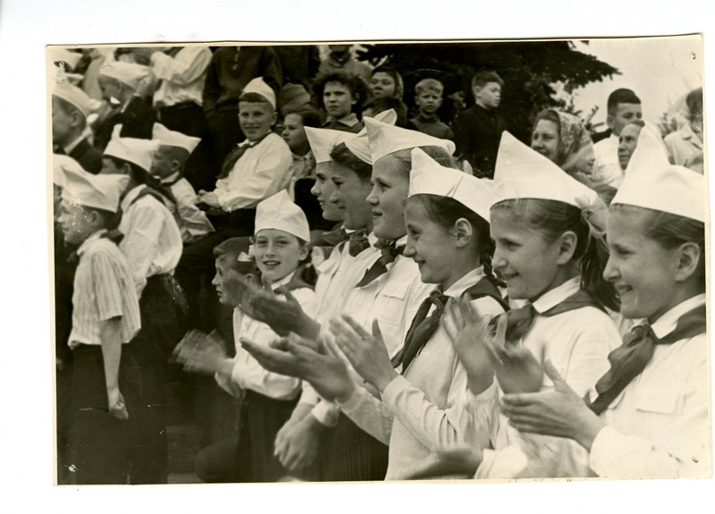 Pioneeride rongkäik Narvas, 19. mail 1967