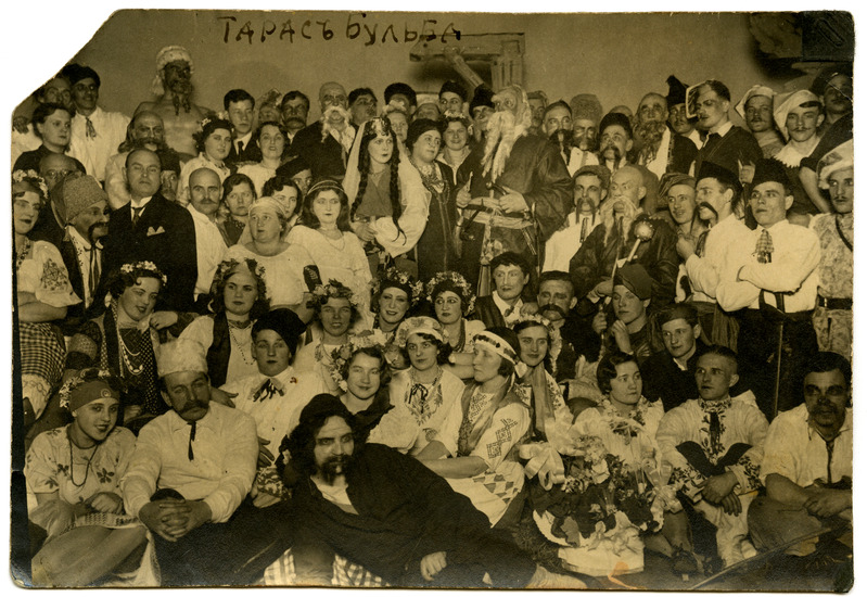 Näitetrupp pärast etendust Tarass Bulba