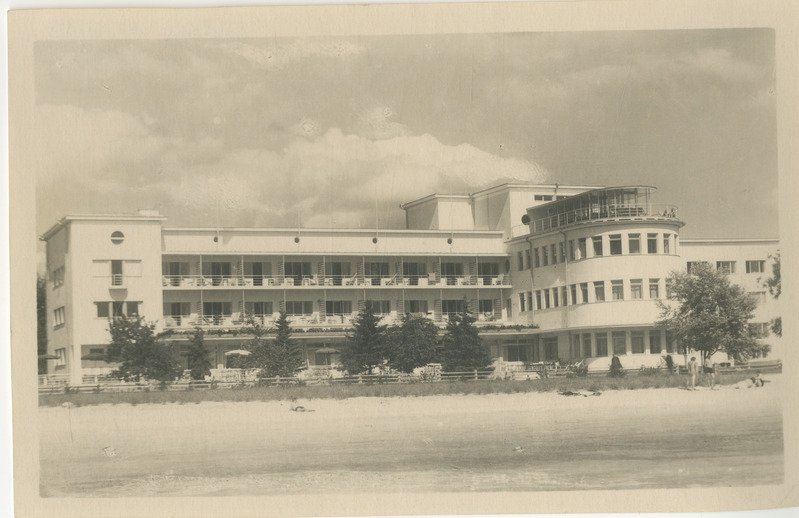 Fotopostkaart, must-valge. Pärnu Sanatoorium nr. 1