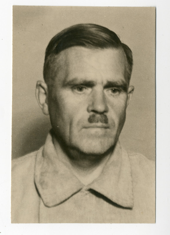 Foto, must-valge, Töörahva Hääl. Foto mehest