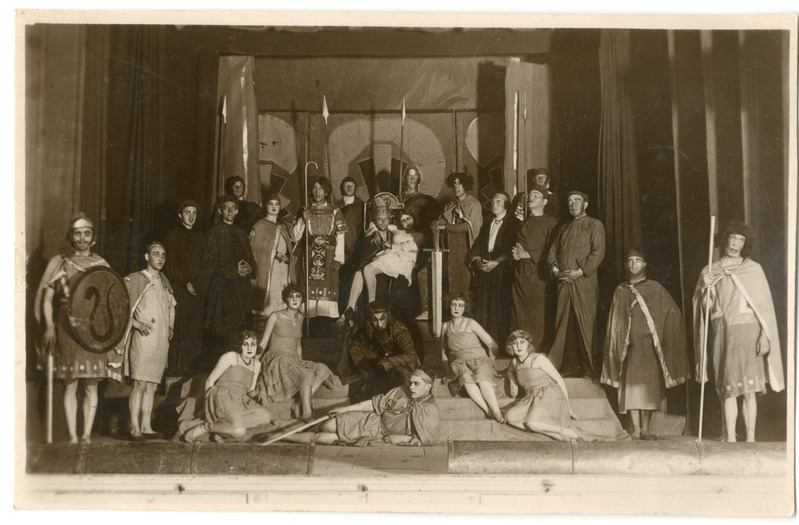 Foto. "Sinimandria" lavastus Pärnu Töölisteatris 22.09.1922.a.