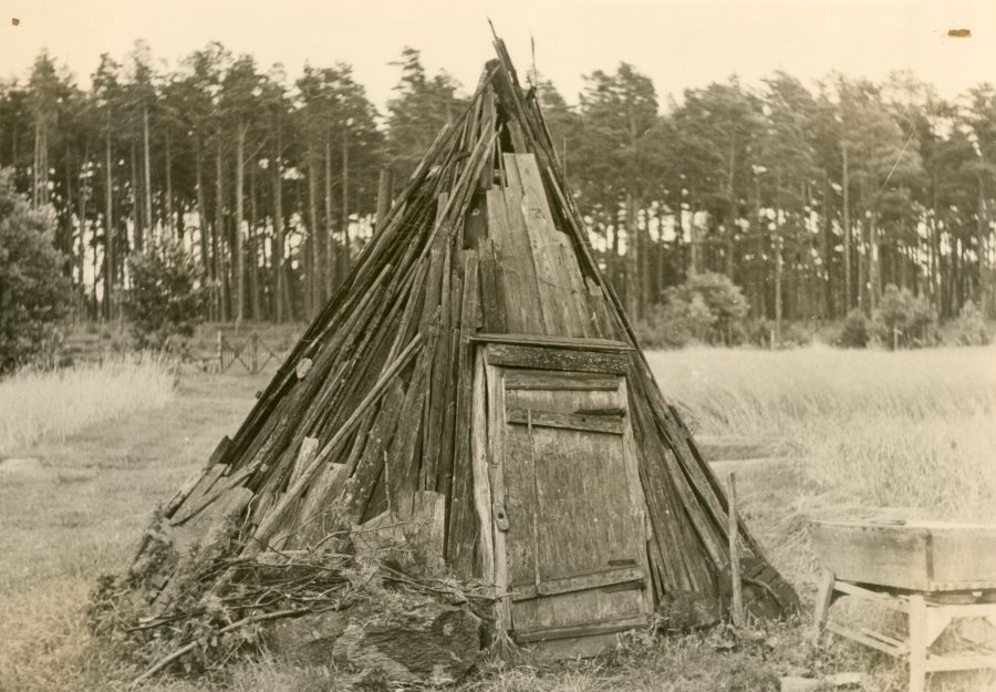 Foto, suveköök Turu külas Järsumäe talus.