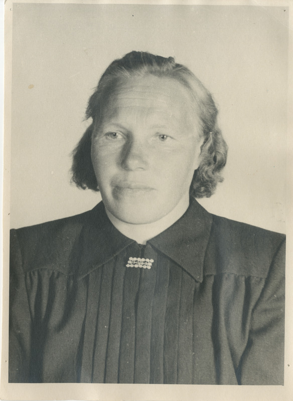 Foto. Linda Murumets, "Sirbi ja Vasara" kolhoosi lambatalitaja.