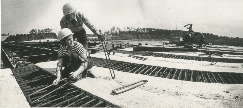 Foto. Hetk Pärnu uue silla ehituselt.