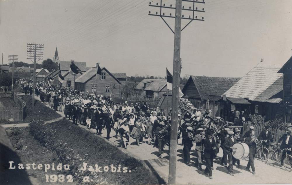 Foto. Lastepidu Jakobis 1932. a.