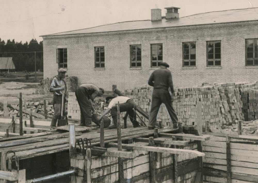 Foto. Uus söödaköök ETKVLi Audru karusloomakasvatuses.