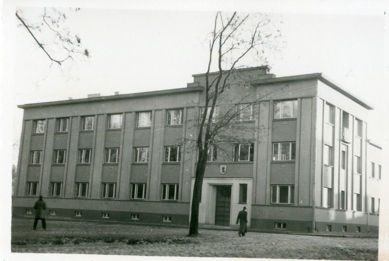 Foto. Pärnu Maavalitsuse hoone. Pärnu, Suur-Sepa tänav 16. 1939.