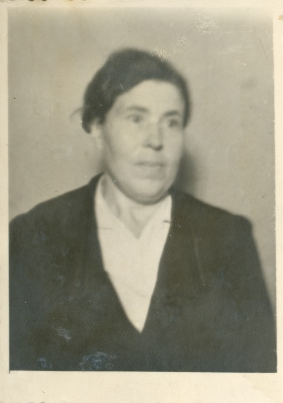 Foto albumist. Kokk Paara.