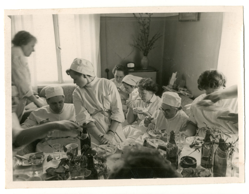 Foto. Sünnipäeva tähistamine kollektiivis