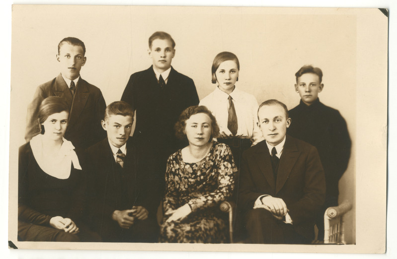 Foto. Õpilasrühma Kiir juhatus