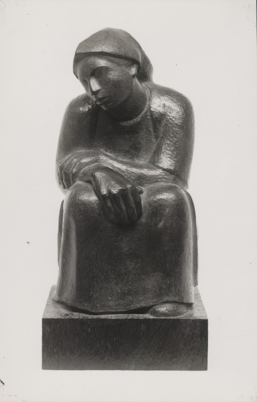 Foto albumist. Salme Riig."Manos cansadas" (Väsinud käed) 1949