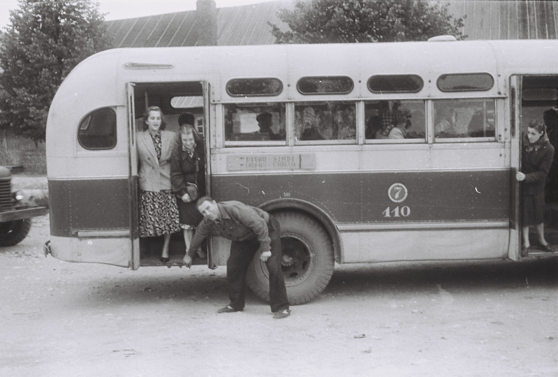 Negatiiv. Pärnu-Sindi liinibuss