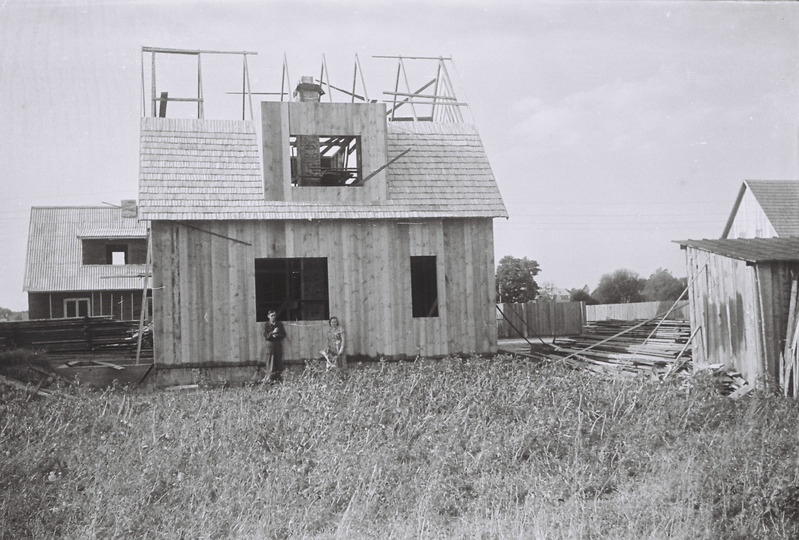 Negatiiv. Individuaalelamu ehitamine Raekülas