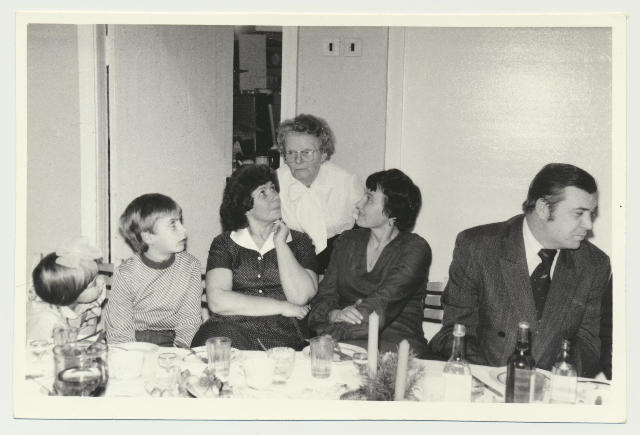 Maria Tootson juubelisünnipäeva külalistega