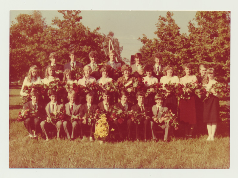 Palamuse Keskkooli VIII kl lõpuaktusel, 1986. a