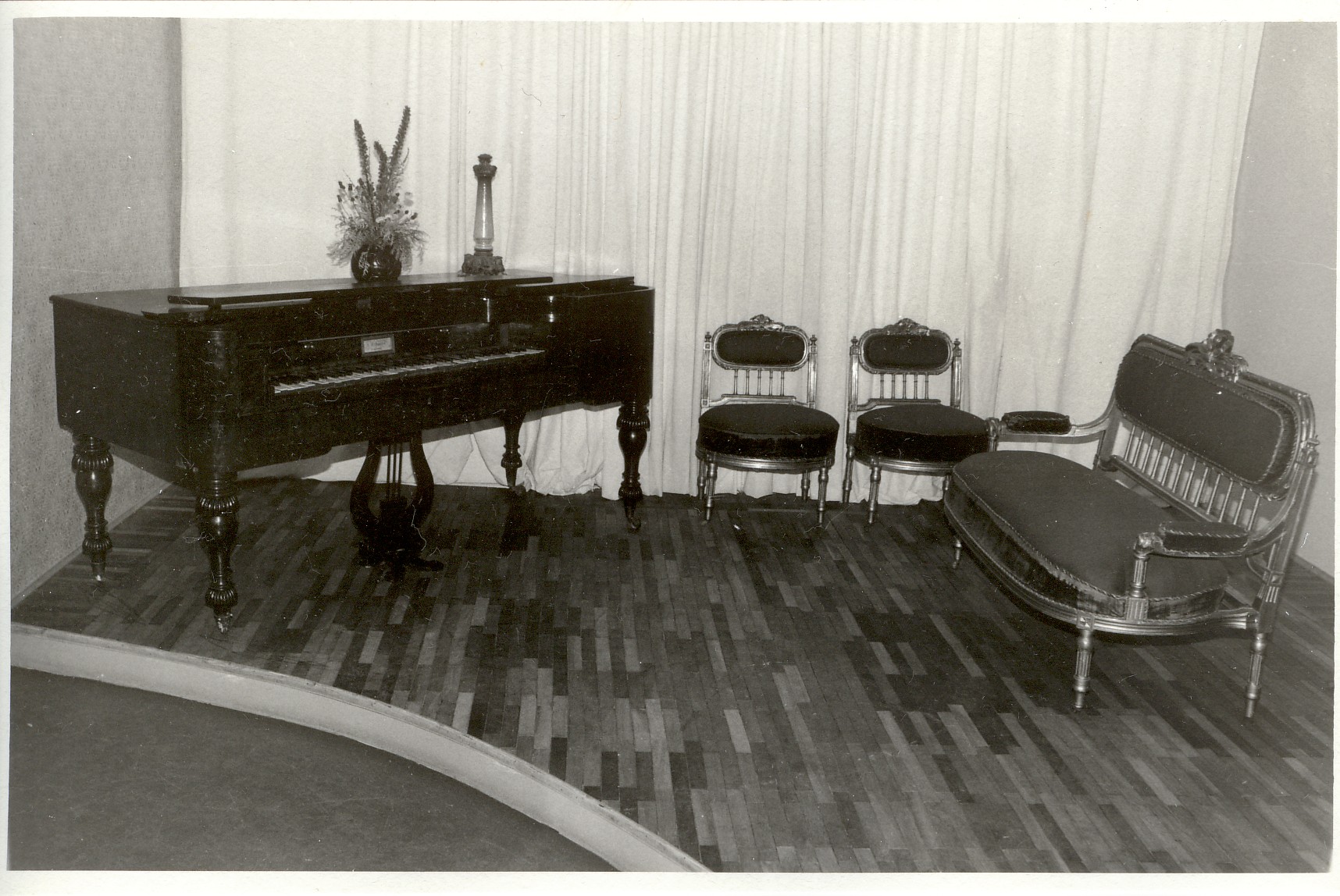 foto, Järvamaa Muuseumi uus ekspositsioon 1992.a. sügisel
