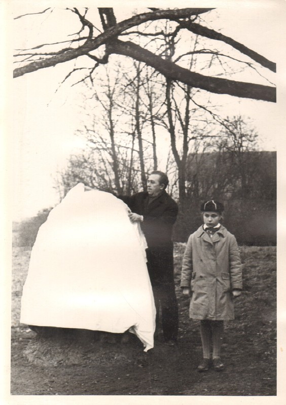 foto, Johannes Raudmetsa mälestuskivi avamine 1966.a.