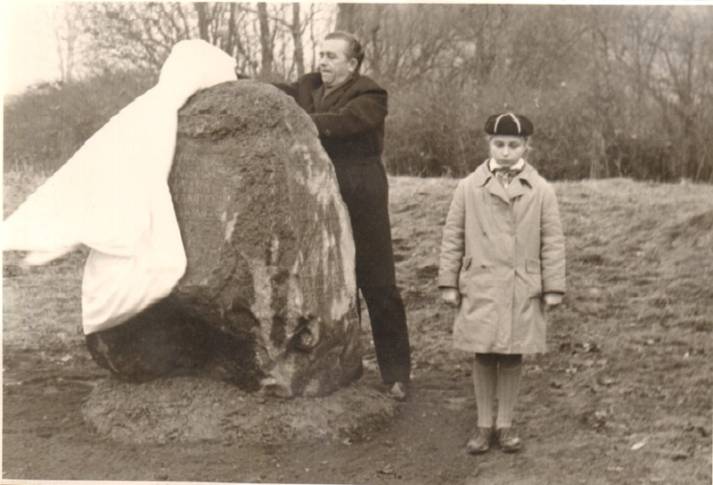 foto, Johannes Raudmetsa mälestuskivi avamine 1966.a.