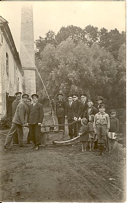 foto,  Esna VTÜ rühma pritsiharjutus