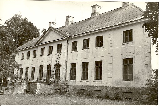 foto, Sargvere mõisahoone 1984.a.