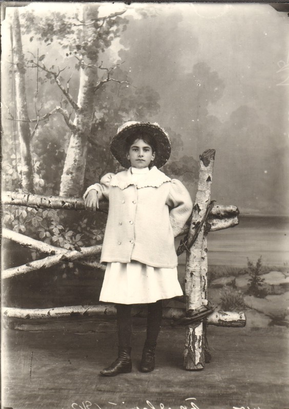 klaasnegatiiv ja foto,  Jepljavski, tütarlapse fotoportree 1910.a.