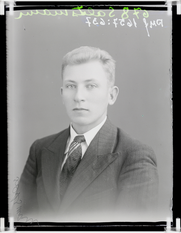 klaasnegatiiv, Saltsmann, noormehe poolportree, Paide 1930-ndad a.