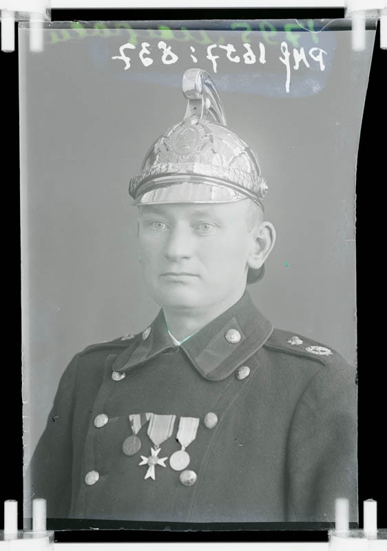 klaasnegatiiv, Meipalu, mehe rinnaportree, Paide 1930-ndad a.