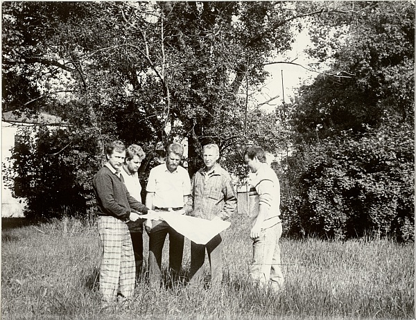 foto, Järvamaa ökoloogiakeskuse ehituse alustamine Türil 1991